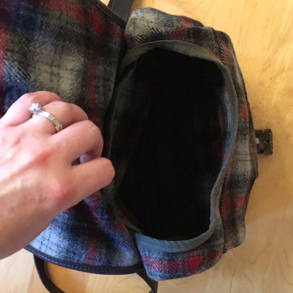 FILSON | Small Feild Bag Tartan Plaid Wool - Picture 14 of 16